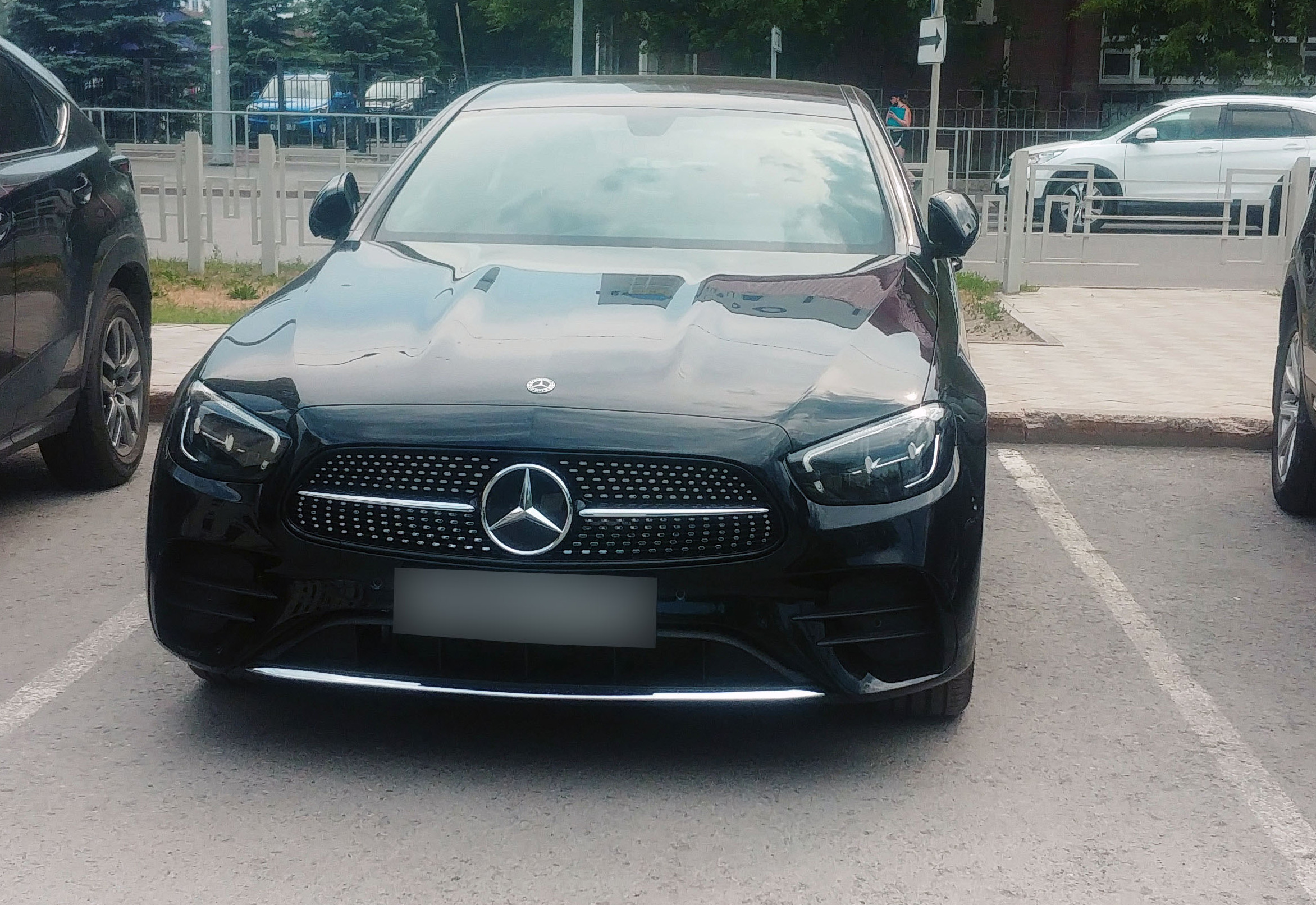 Mercedes E