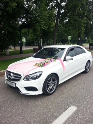 Mercedes E